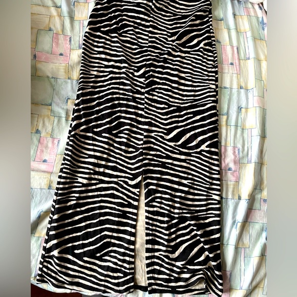 Women’s zebra print maxi skirt - Picture 2 of 3
